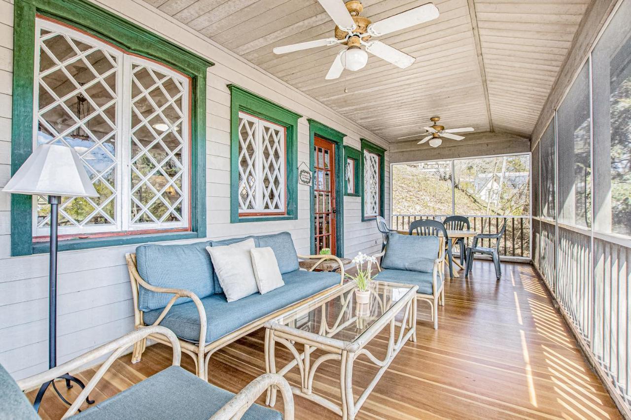 Anna'S Cottage Saugatuck Exterior photo
